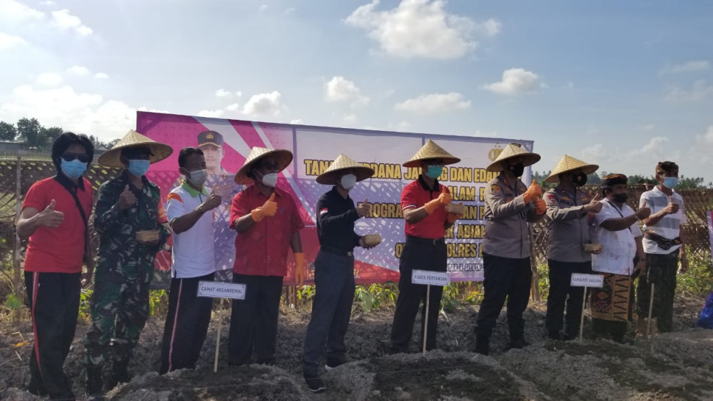 Polres Badung Gelar Program Katahanan Pangan, Kolaborasi Bersama Desa Bongkasa